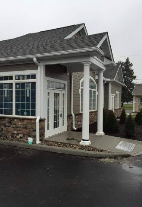 Outside view of Chardon dental office